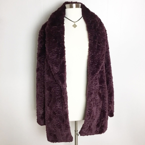Express Faux Fur Teddy Coat New Retails For $400 Burgundy - Picture 4 of 6